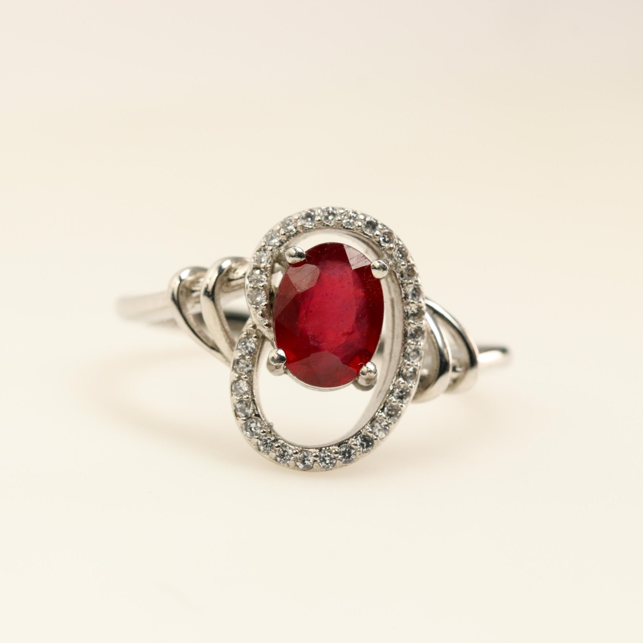 Anillo de Rubí y Zirconia cúbica - Anillos