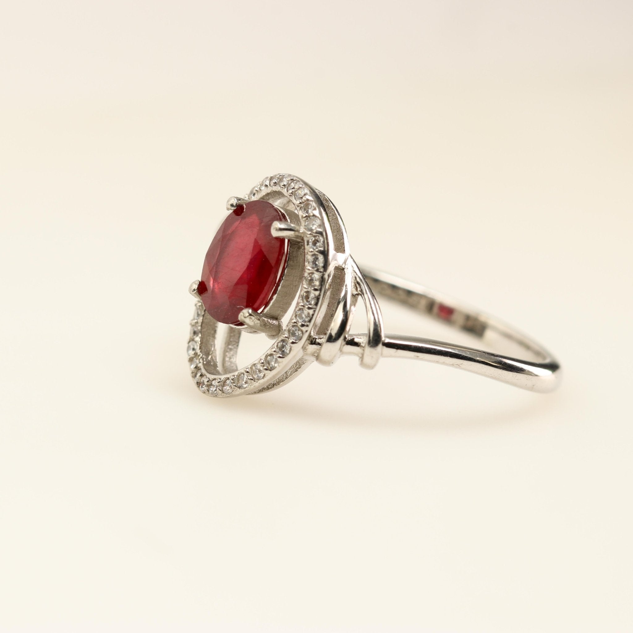 Anillo de Rubí y Zirconia cúbica - Anillos
