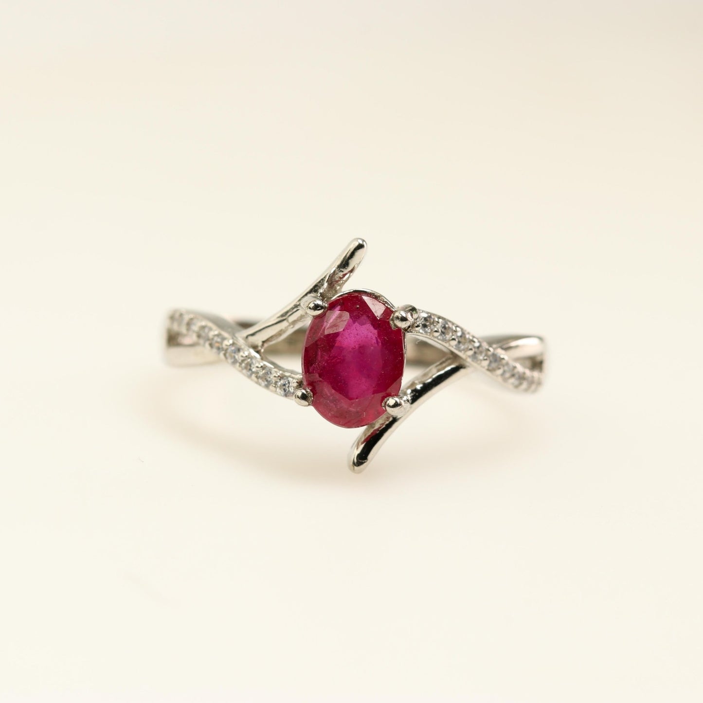 Anillo de Rubí y Zirconia cúbica - Anillos