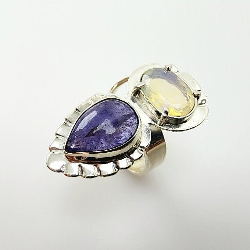 Anillo de Tanzanita y Ópalo Welo - Anillos