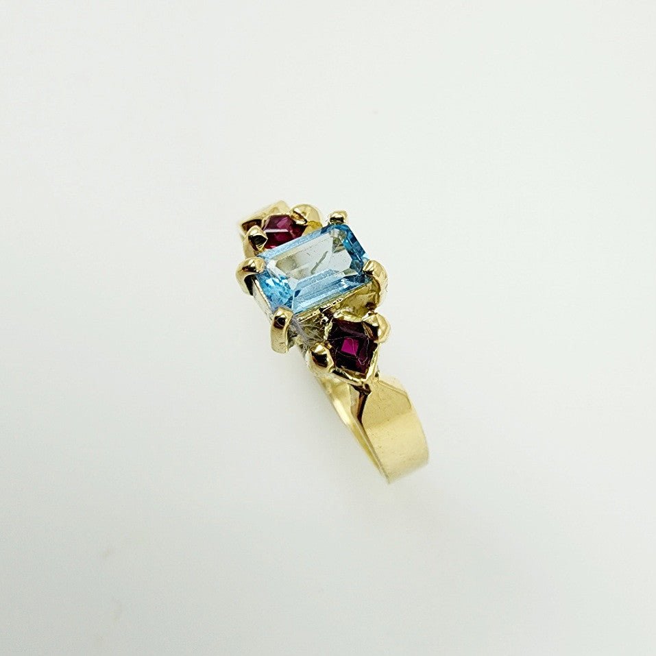 Anillo de Topacio Azul y Rubí en oro 18 k - Anillos