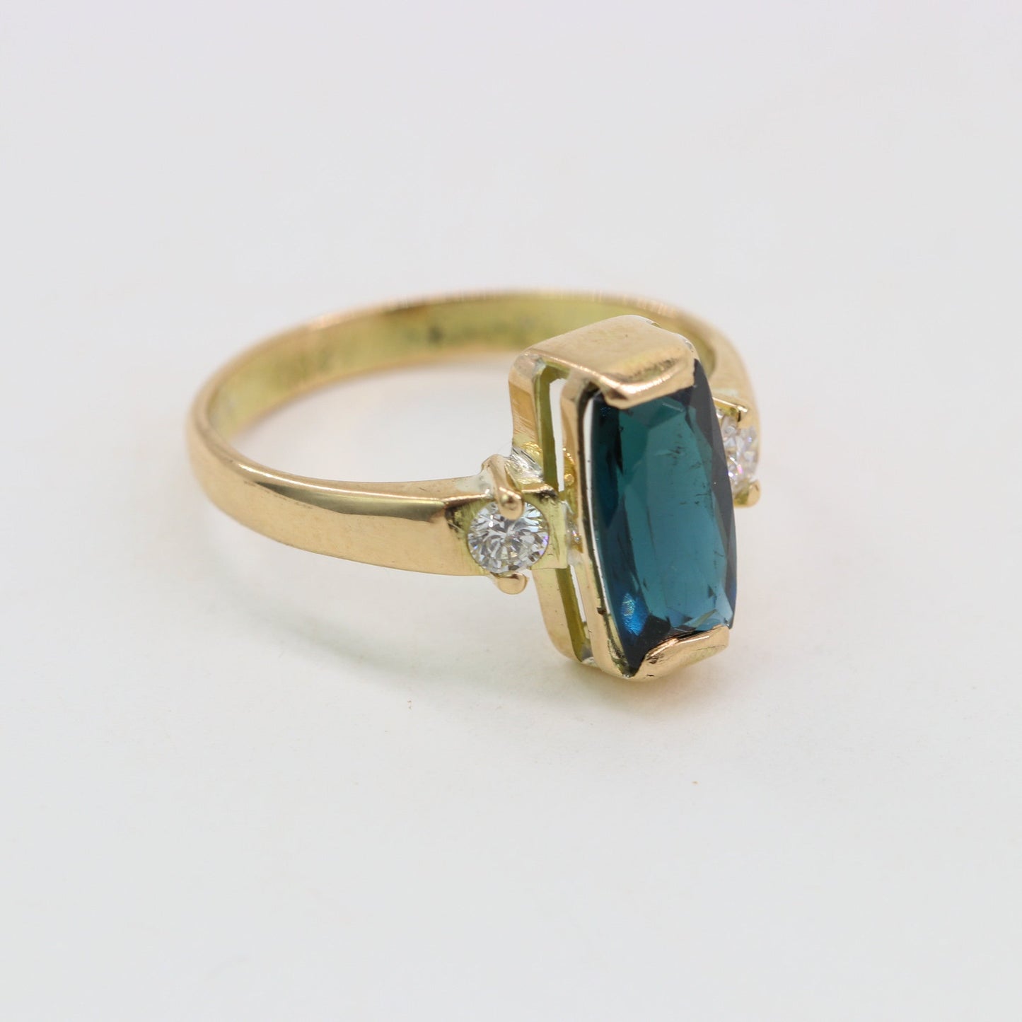 Anillo de Turmalina azul y Diamantes en oro 18 - Anillos