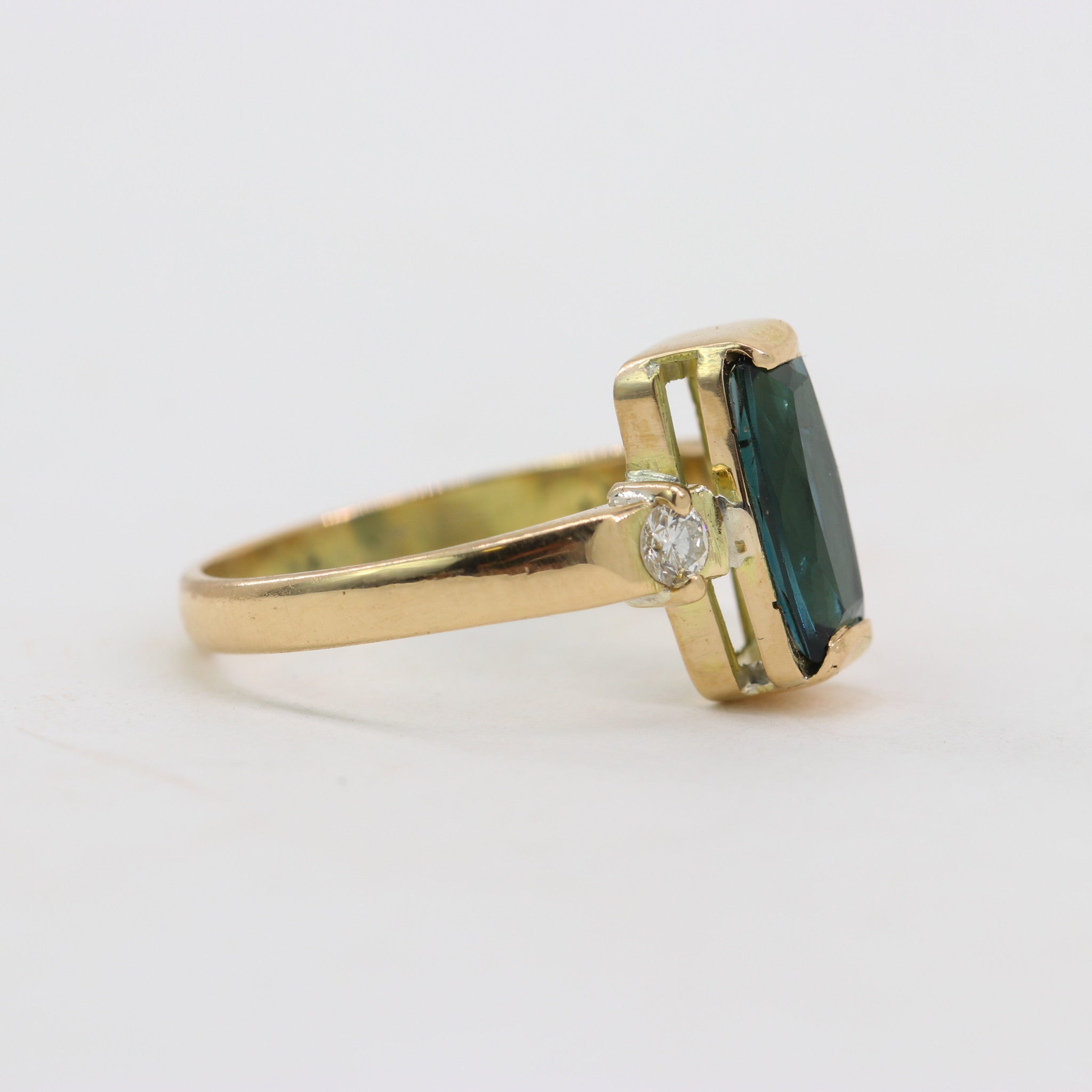Anillo de Turmalina azul y Diamantes en oro 18 - Anillos