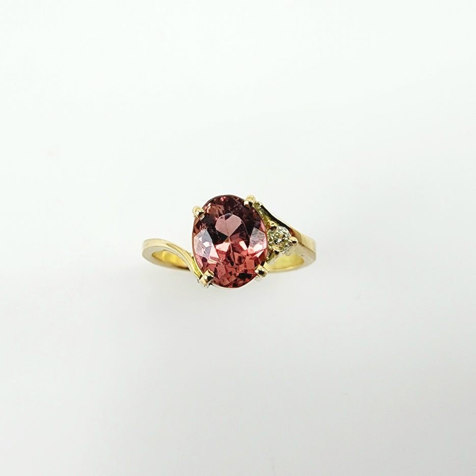 Anillo de Turmalina Rosa y Diamante en oro 18 - Anillos