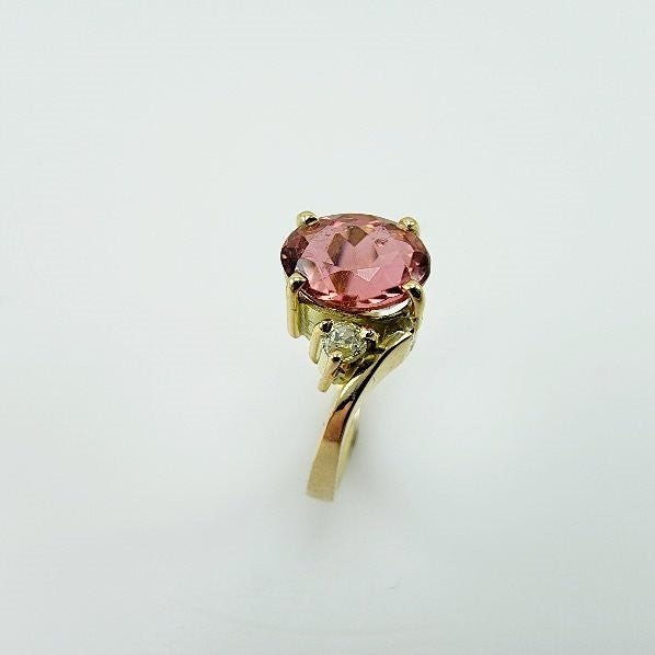 Anillo de Turmalina Rosa y Diamante en oro 18 - Anillos