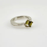 Anillo de Turmalina Verde en Plata 950 vista lateral - Anillos