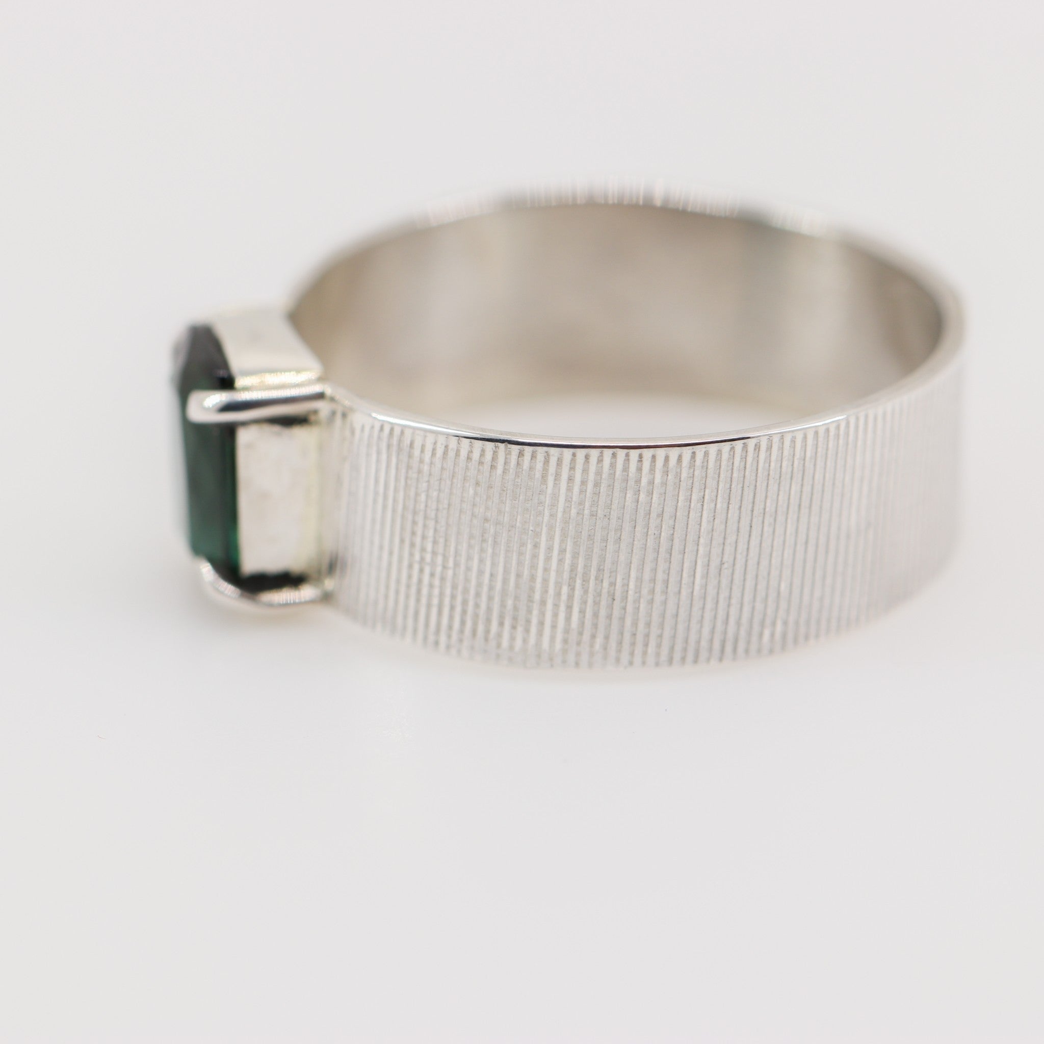 Anillo de Turmalina Verde - Anillos