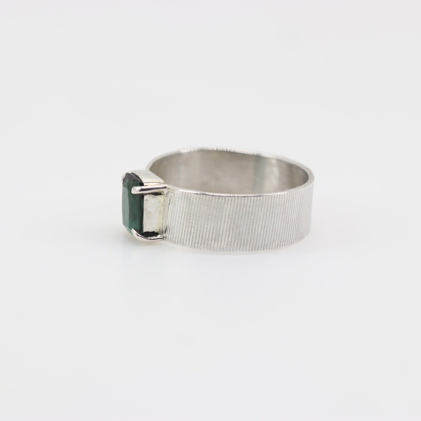 Anillo de Turmalina Verde - Anillos