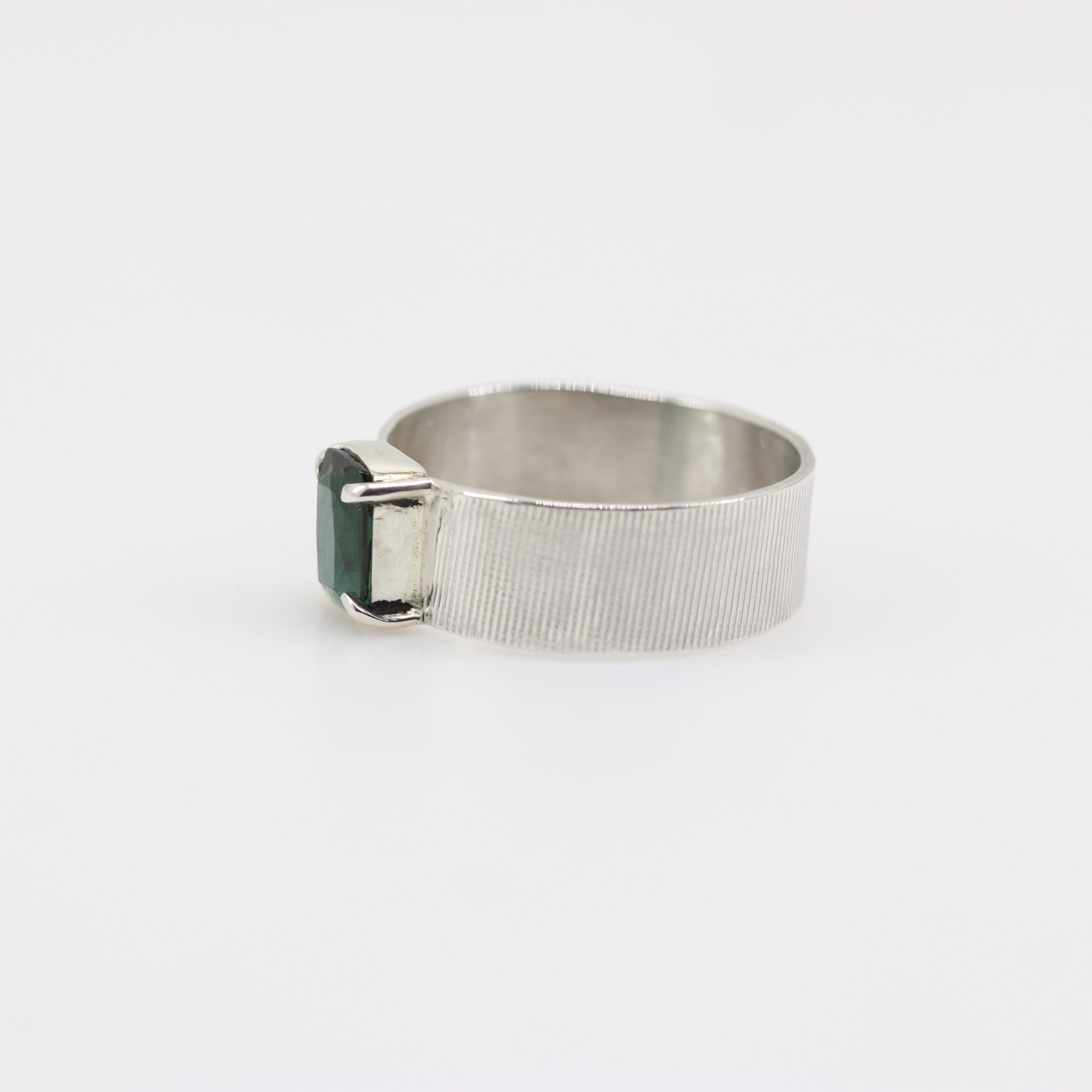 Anillo de Turmalina Verde - Anillos