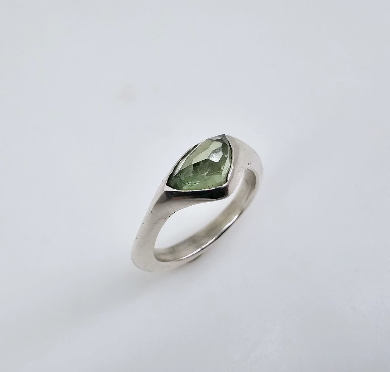 Anillo de Turmalina Verde - Anillos