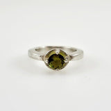 Anillo de Turmalina Verde en Plata 950 Talla 14 con montura sencilla y elegante. - Anillos