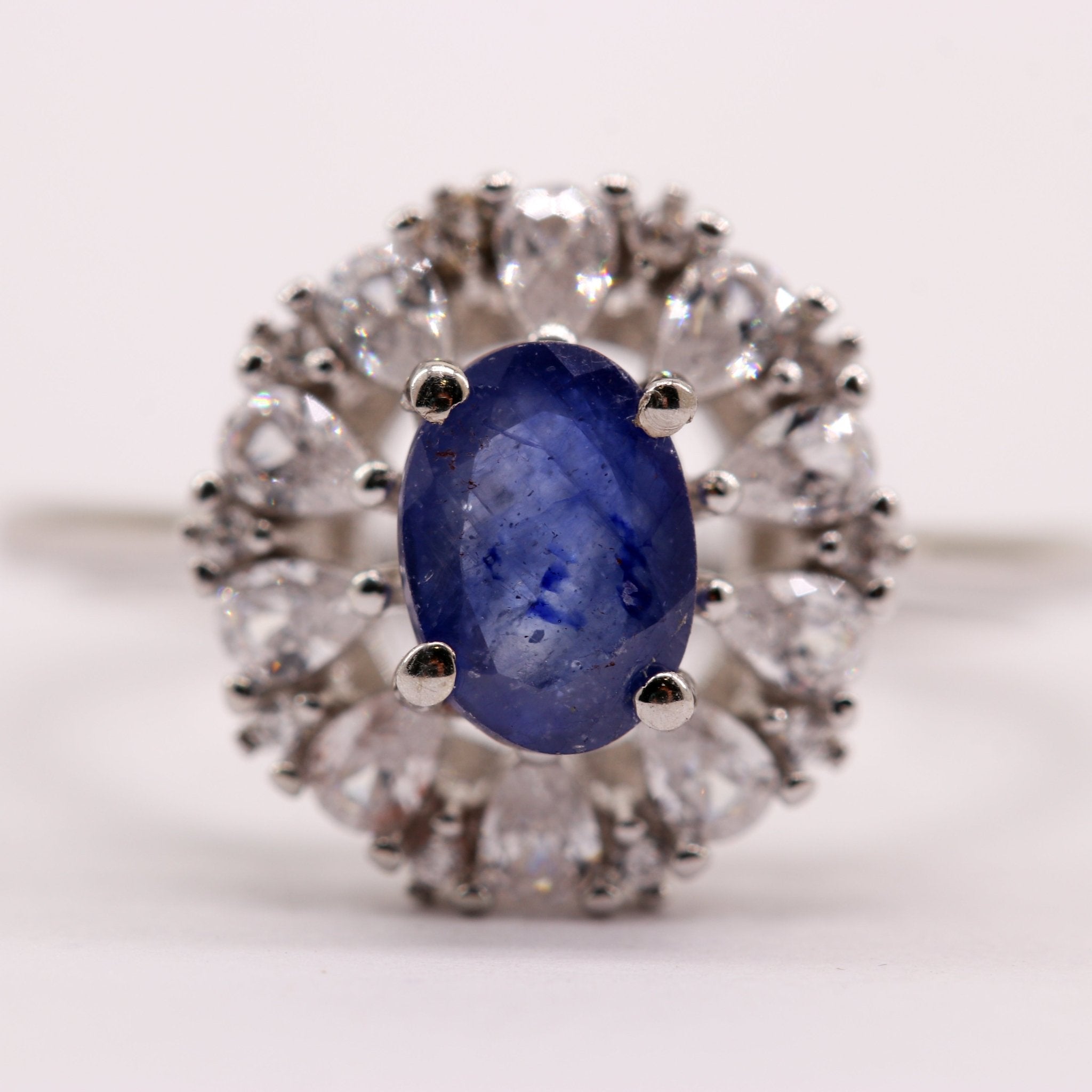 Anillo de Zafiro y Zirconia Cúbica - Anillos