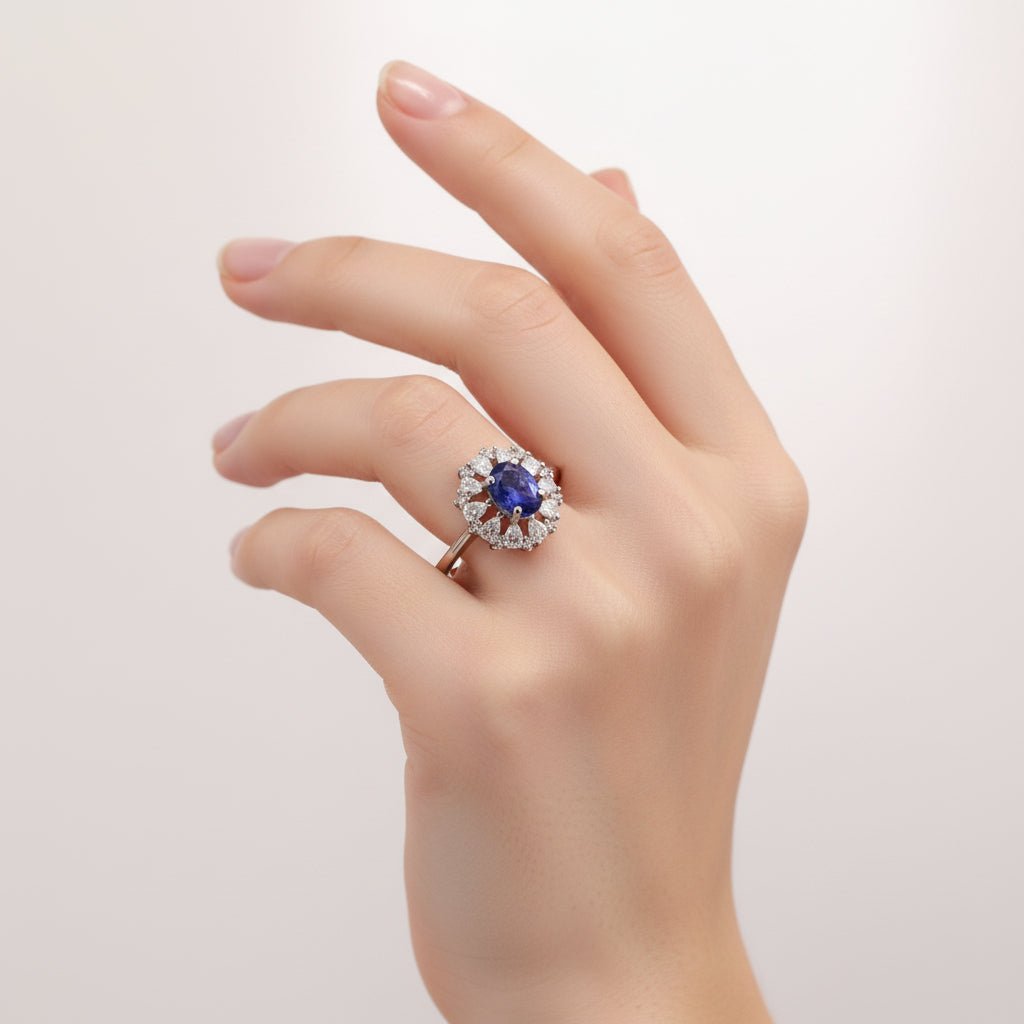 Anillo de Zafiro y Zirconia Cúbica - Anillos