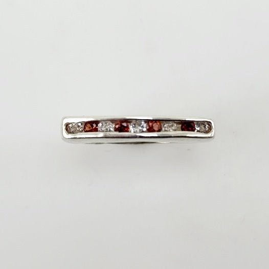 Anillo semi sin fin de Granate y Topacio Blanco - Anillos