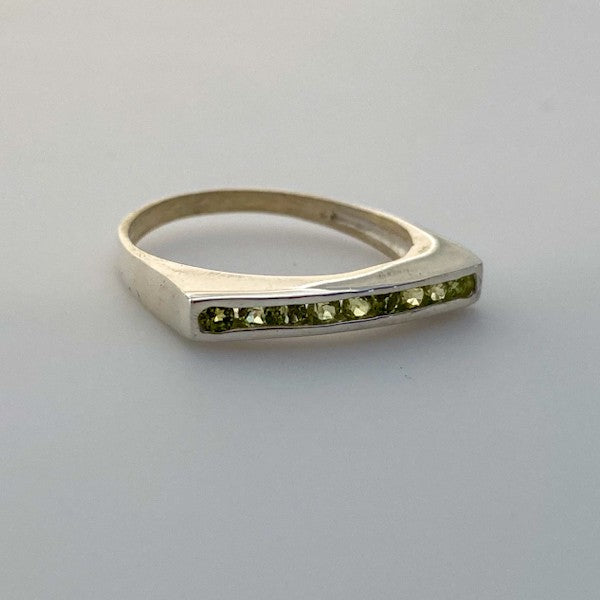 Anillo semi sin fin de Peridoto - Anillos