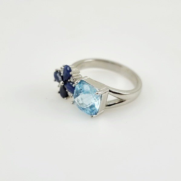 Anillo topacio azul, zafiro y cubic zirconia. - Anillos