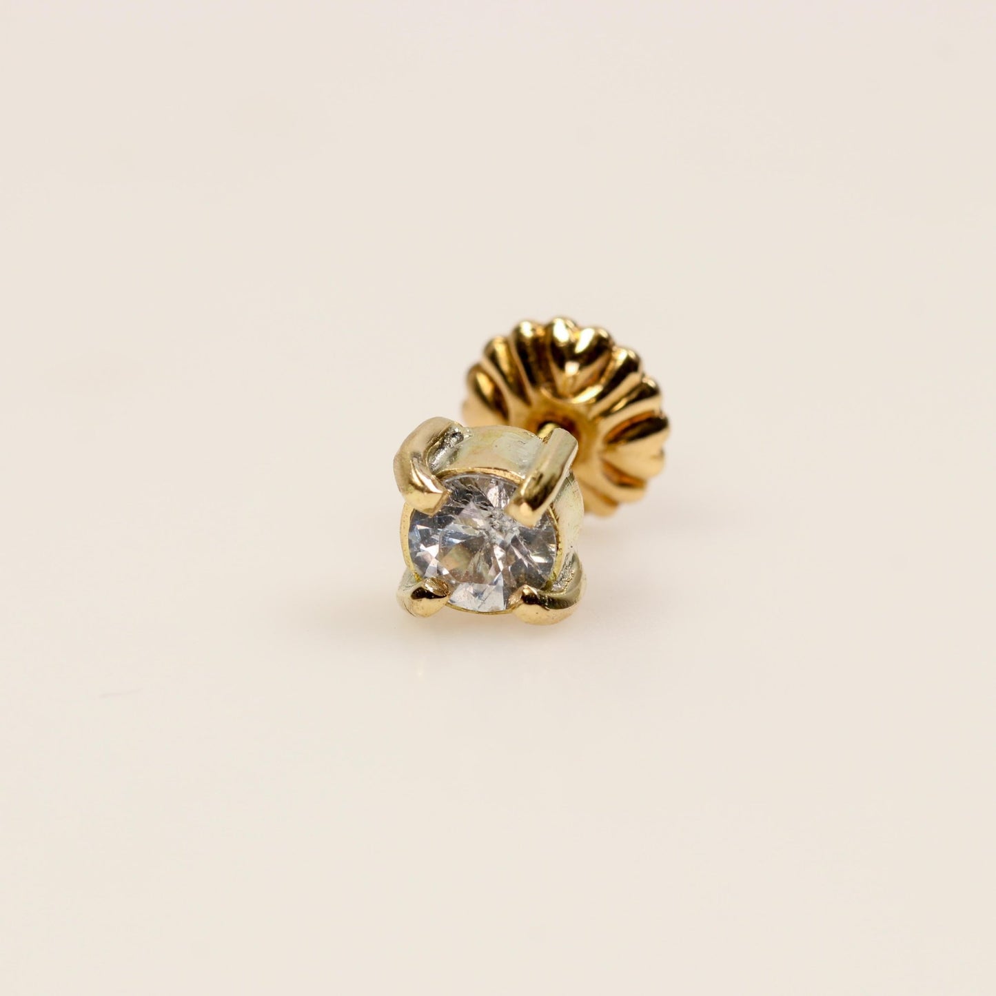 Aro individual de Zafiro blanco en oro 18 k - Aros