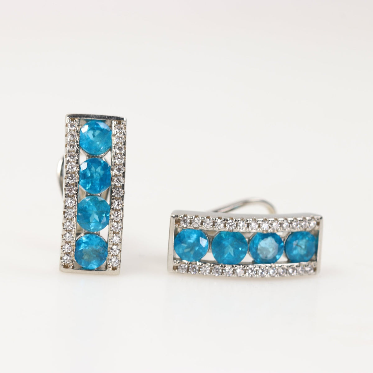 Aros de Apatita 18x7mm en Plata 925 | Rocas & Cristales - Joyería de autor