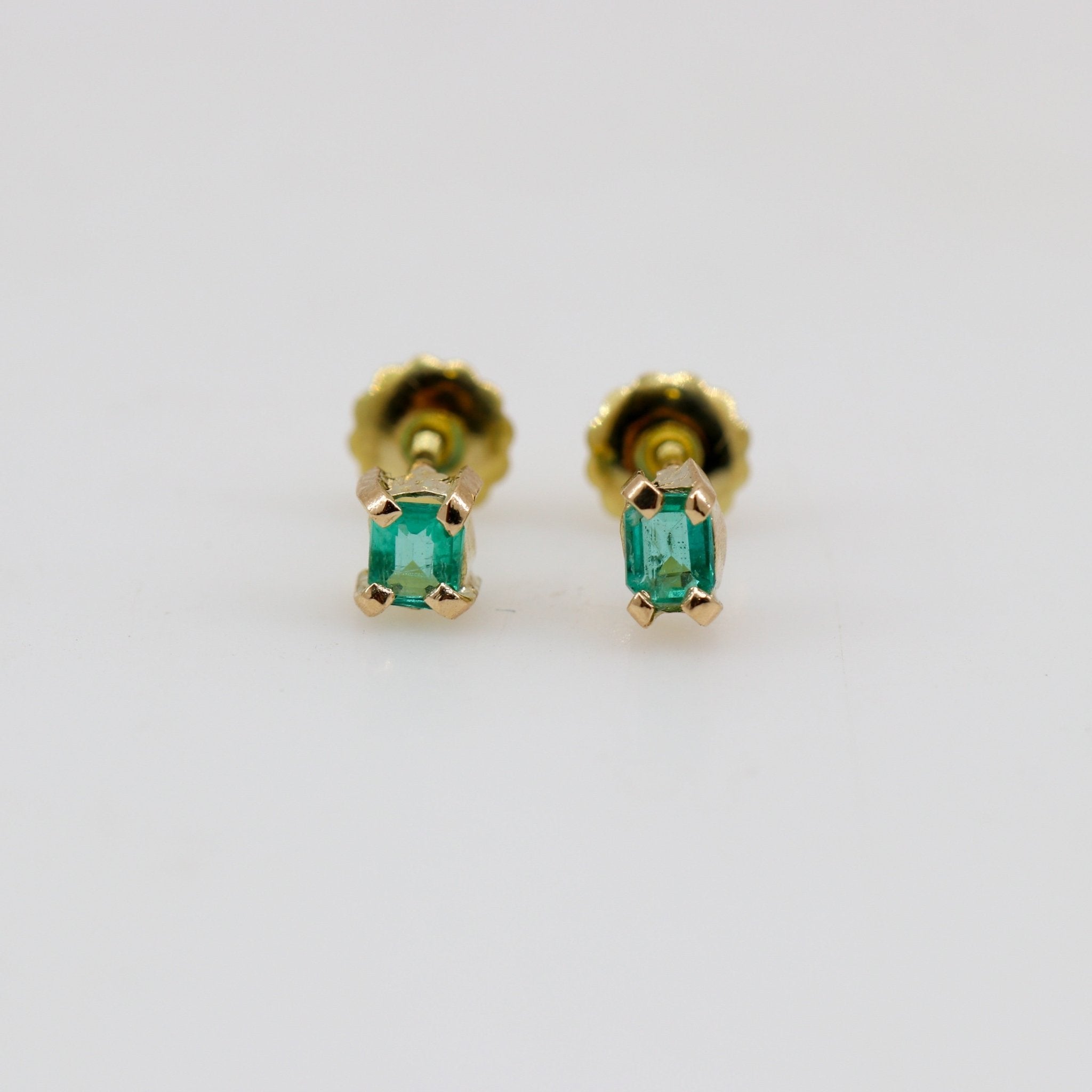 Aros de Esmeralda en oro 18 k - Aros