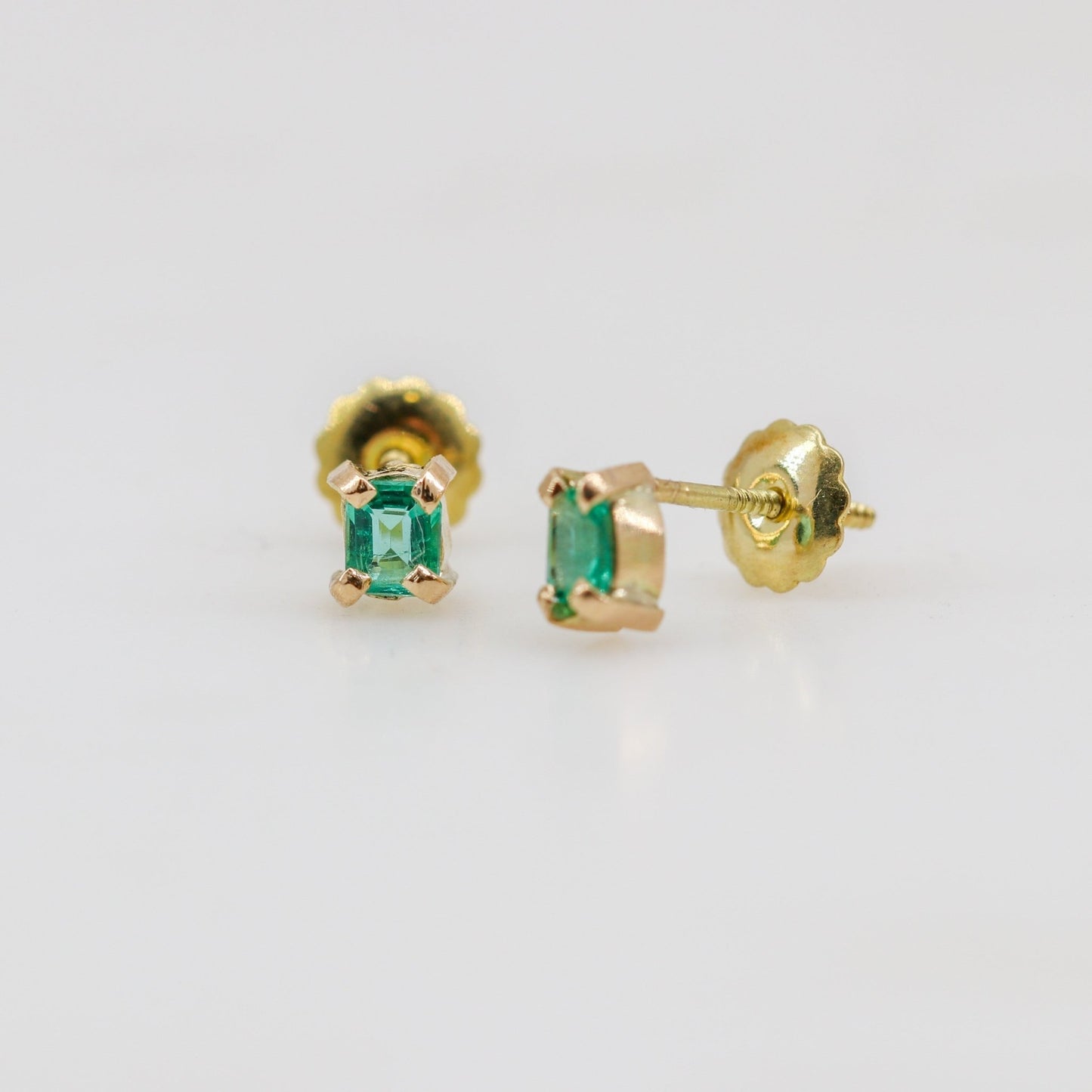 Aros de Esmeralda en oro 18 k - Aros