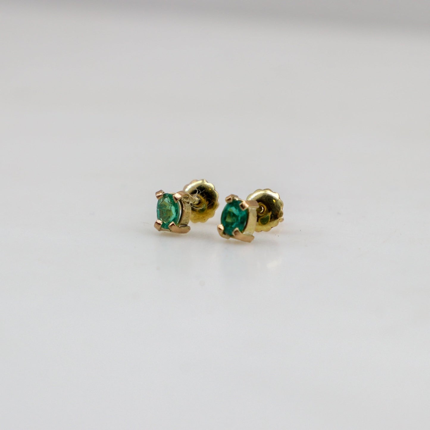 Aros de Esmeralda en oro 18 k - Aros