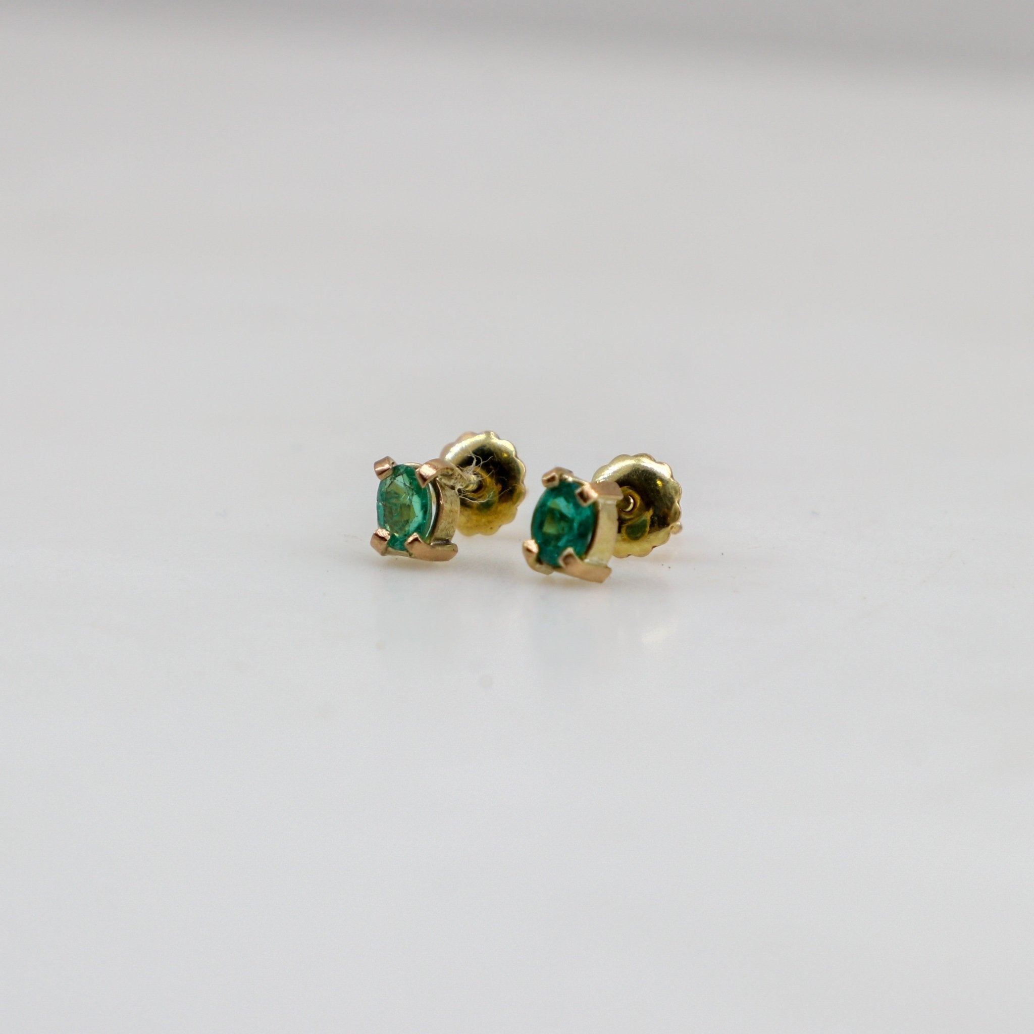 Aros de Esmeralda en oro 18 k - Aros