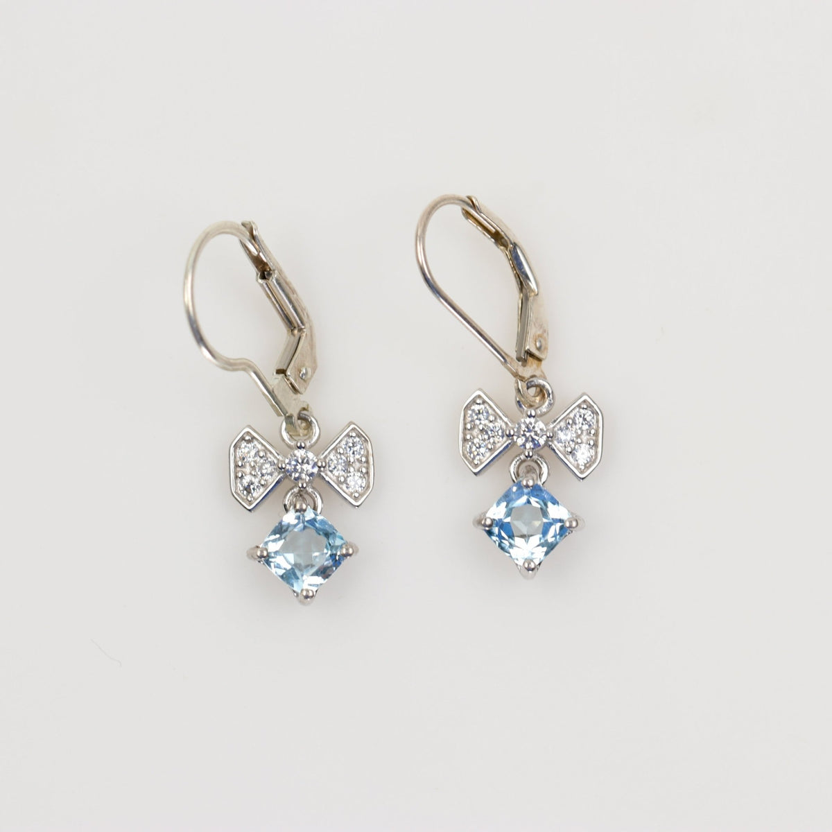 Aros de Topacio Azul Cuadrado Moño Zirconia en Plata 925 | Rocas & Cristales - Joyería de autor