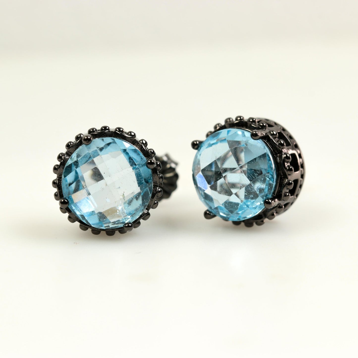 Aros de Topacio Azul en plata 925 ennegrecida - Aros