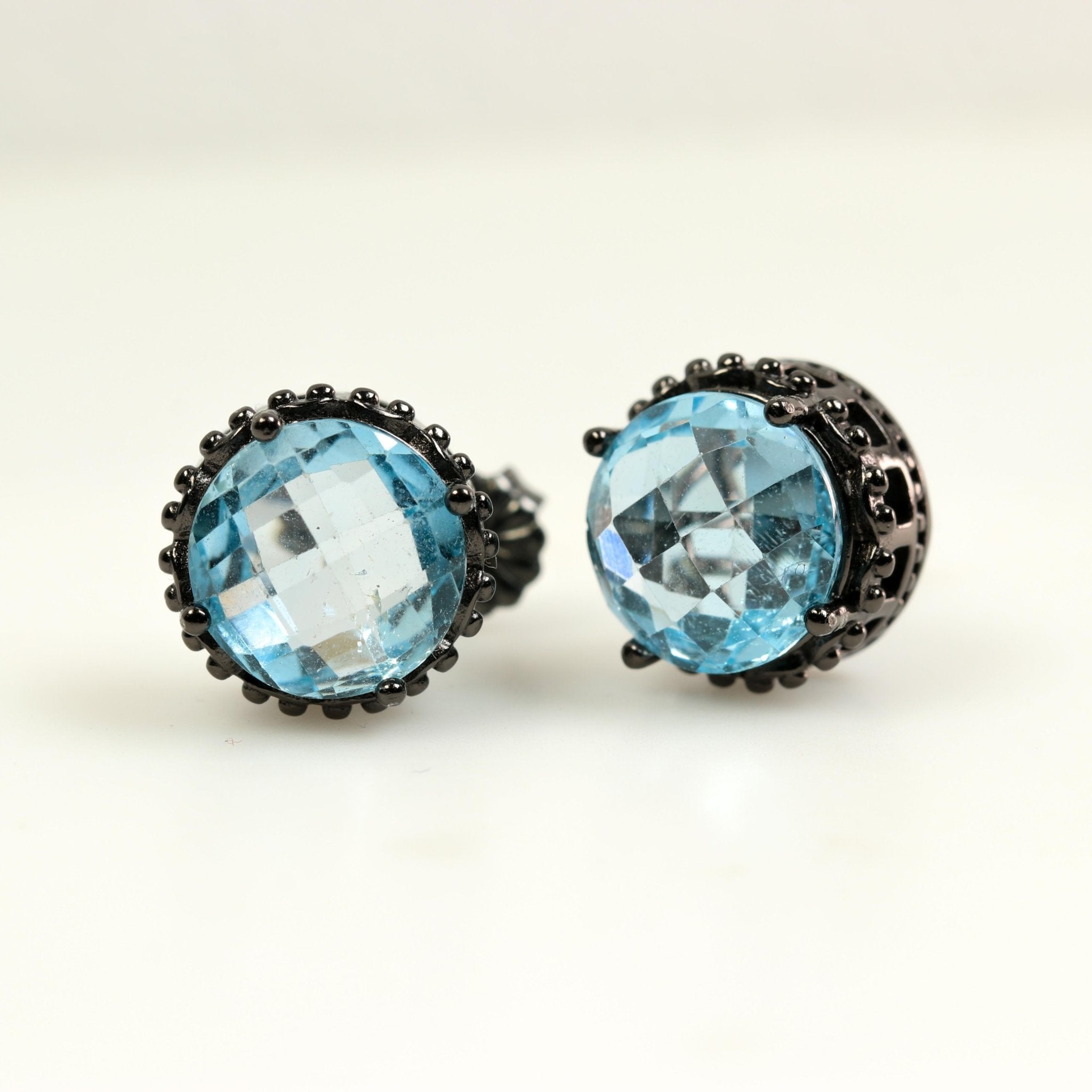 Aros de Topacio Azul en plata 925 ennegrecida - Aros