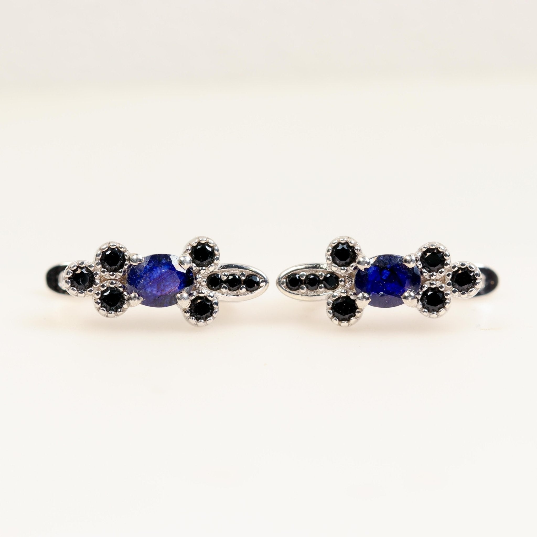 Aros de Zafiro azul y espinela negra en plata 925 rodinada - Aros