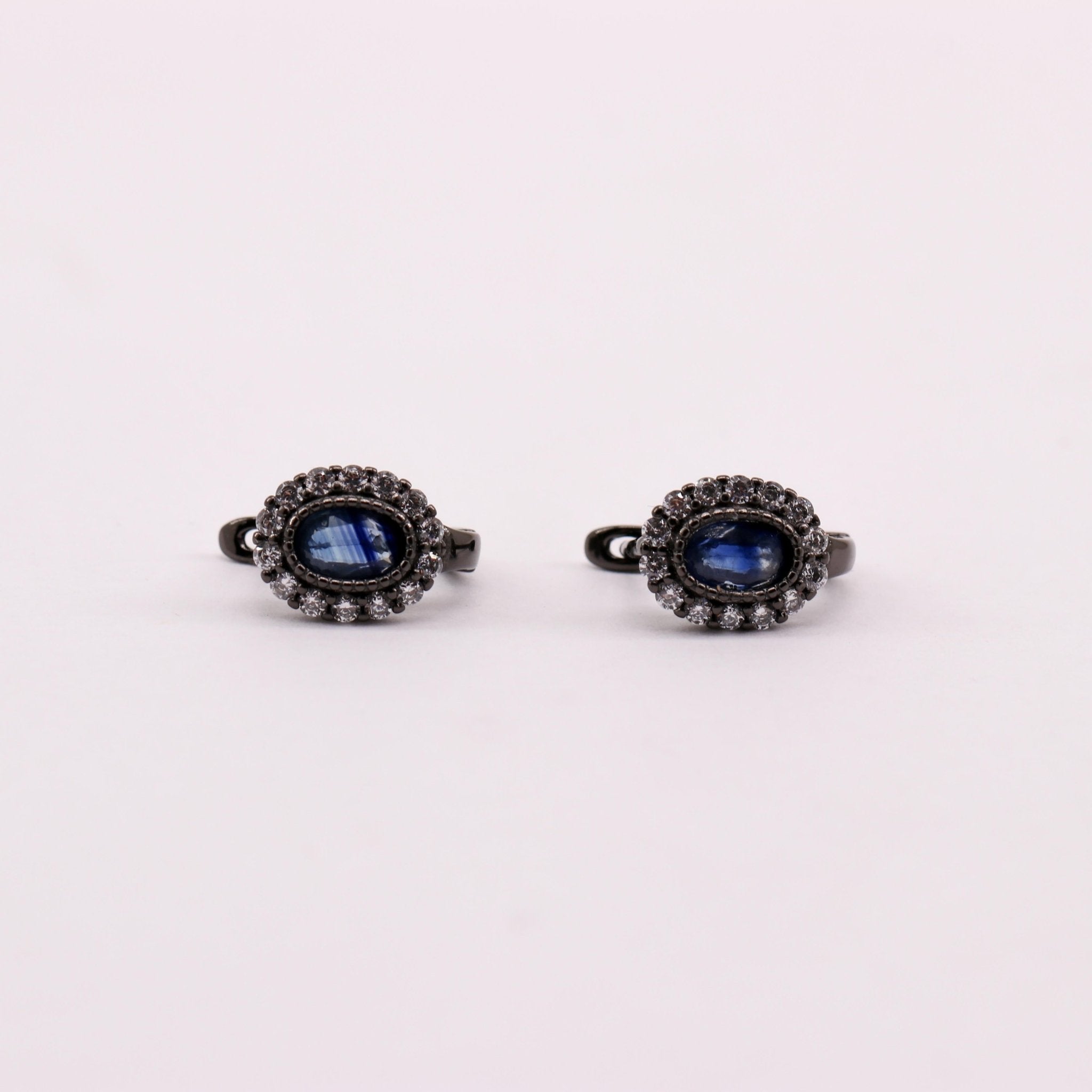 Aros de Zafiro azul y zircón natural en plata 925 ennegrecida - Aros