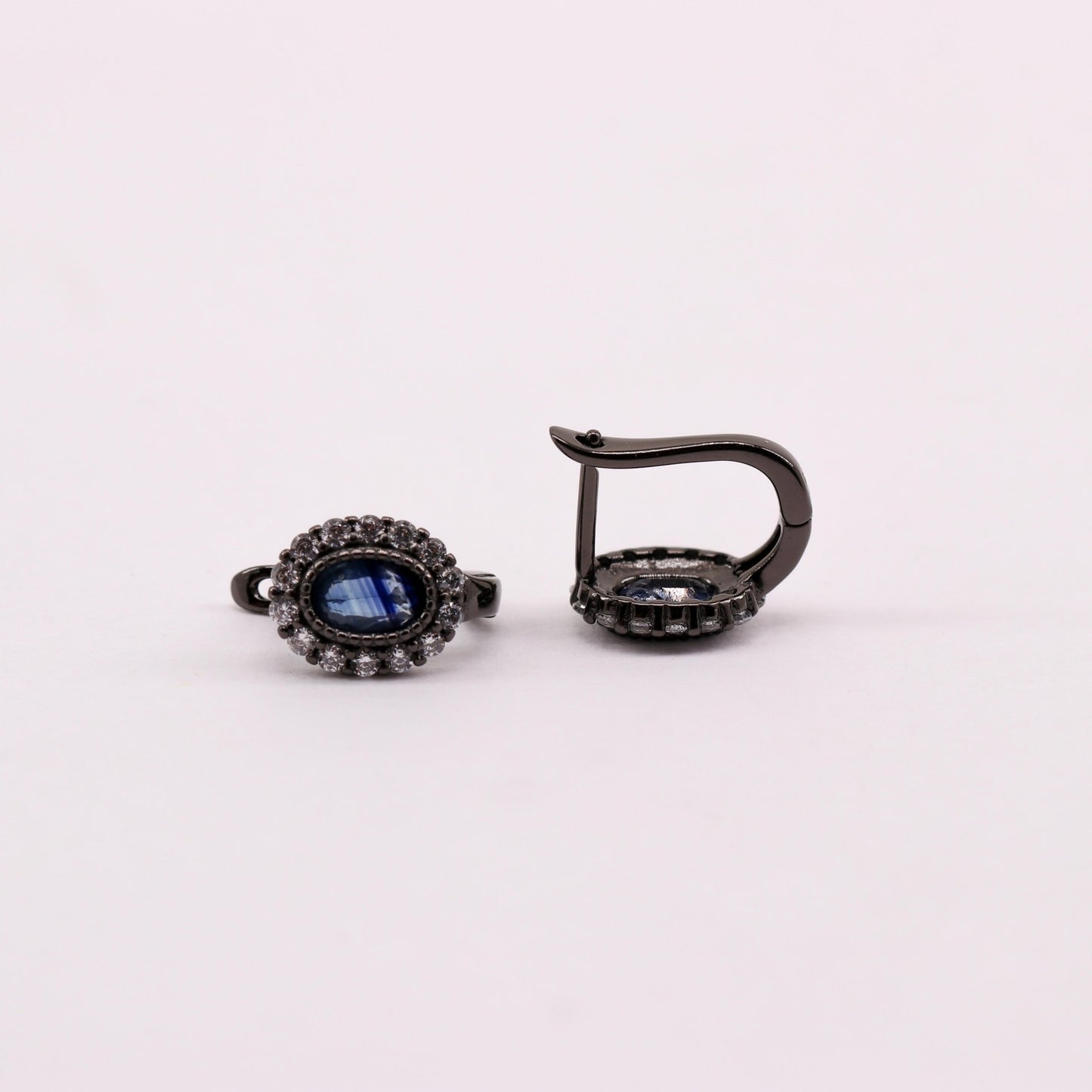 Aros de Zafiro azul y zircón natural en plata 925 ennegrecida - Aros