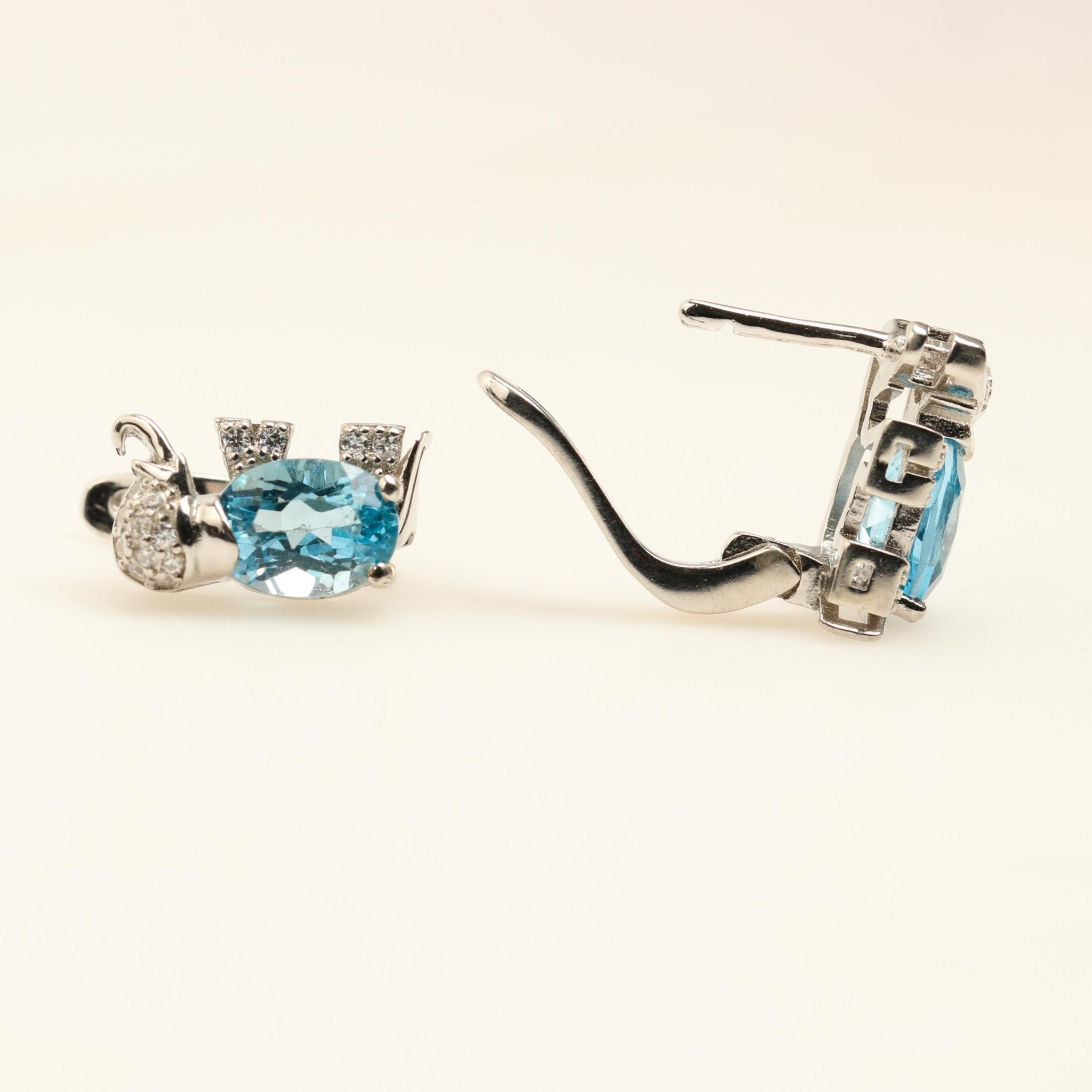 Aros de zircón azul y cubic zirconia - Aros