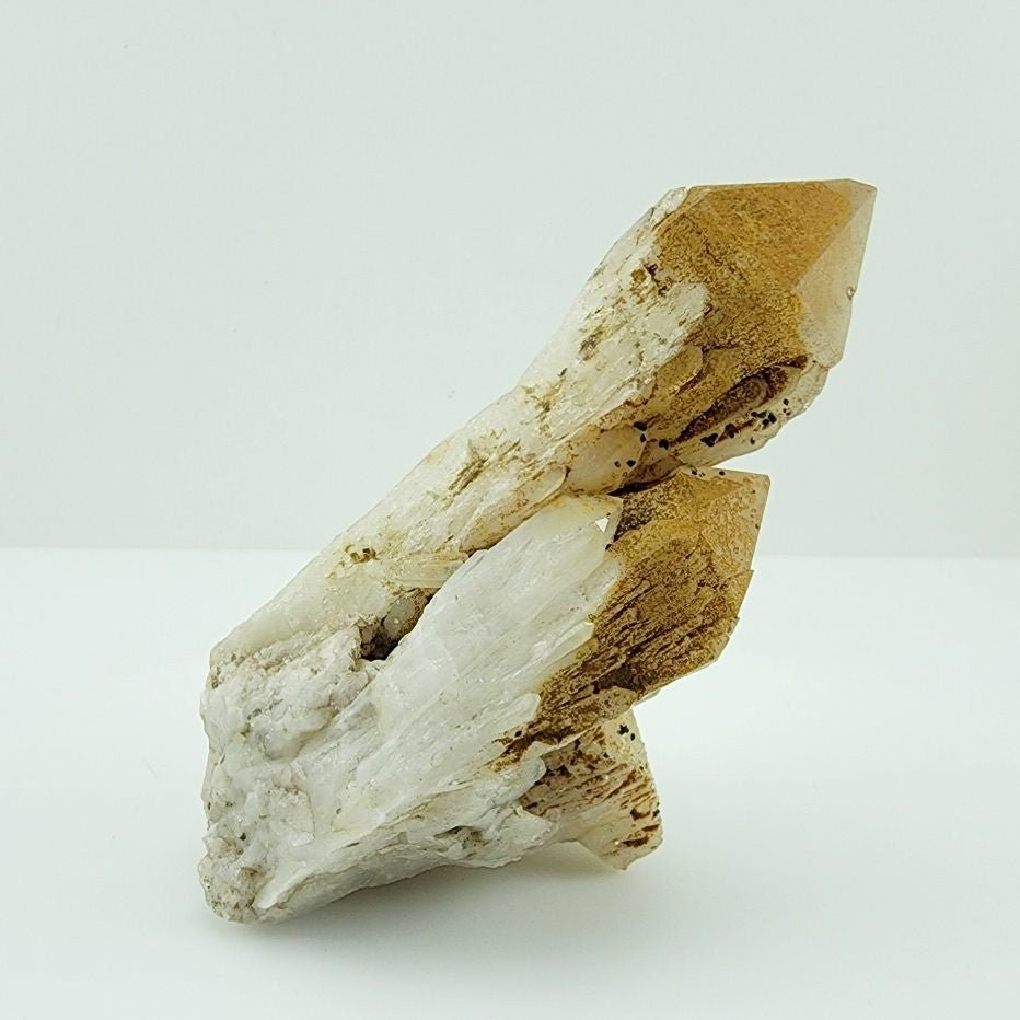 Catedral de Cuarzo con limonita - Minerales de colección