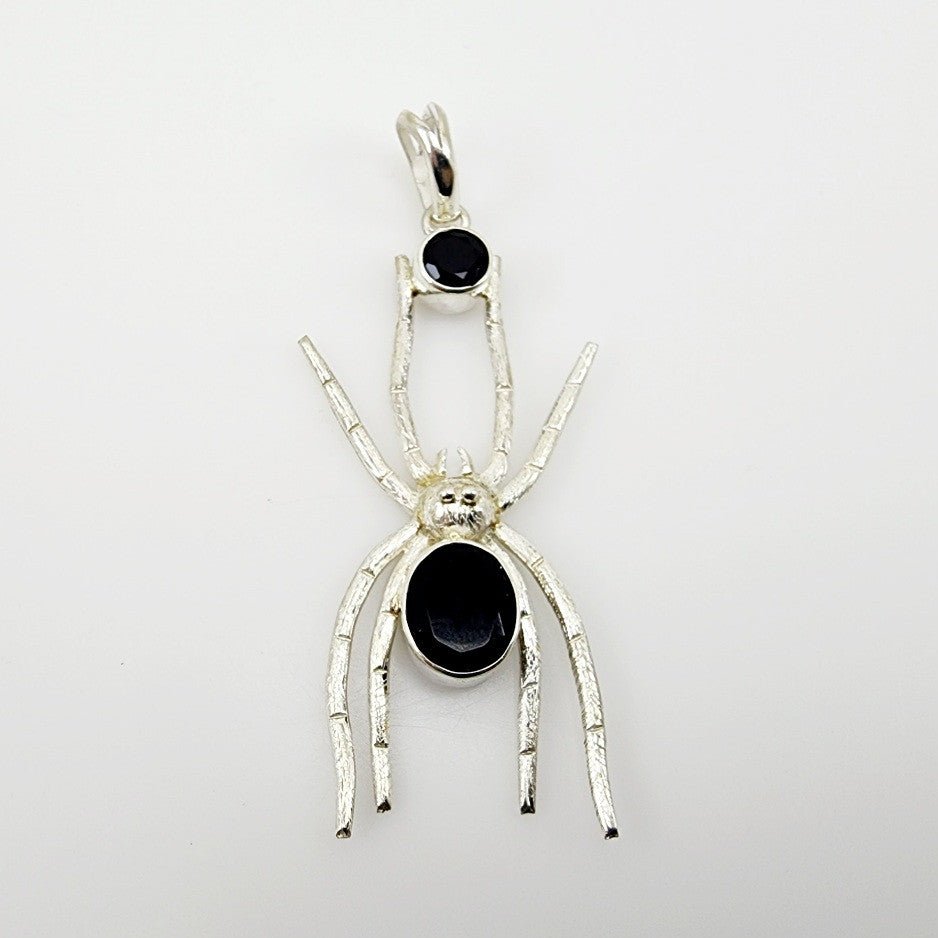 Dije Araña de Ónix en Plata 950 con piedra natural facetada en diseño de 70 x 28 mm. - Dijes