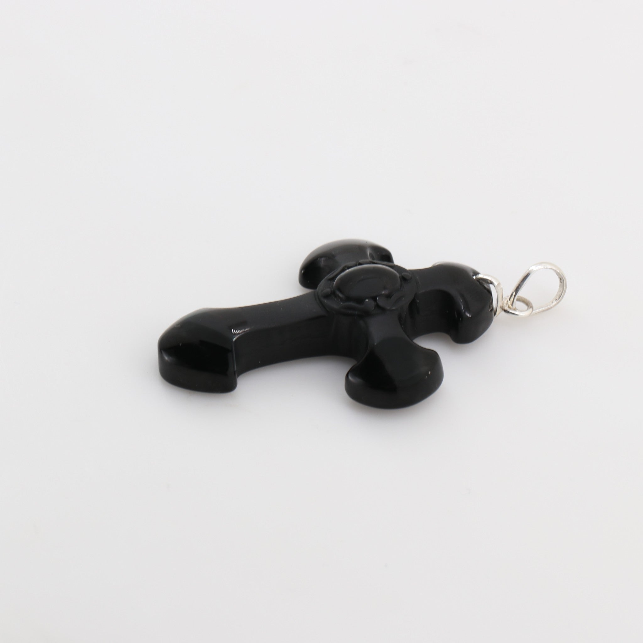 Dije Cruz tallada en Obsidiana Negra - Dijes