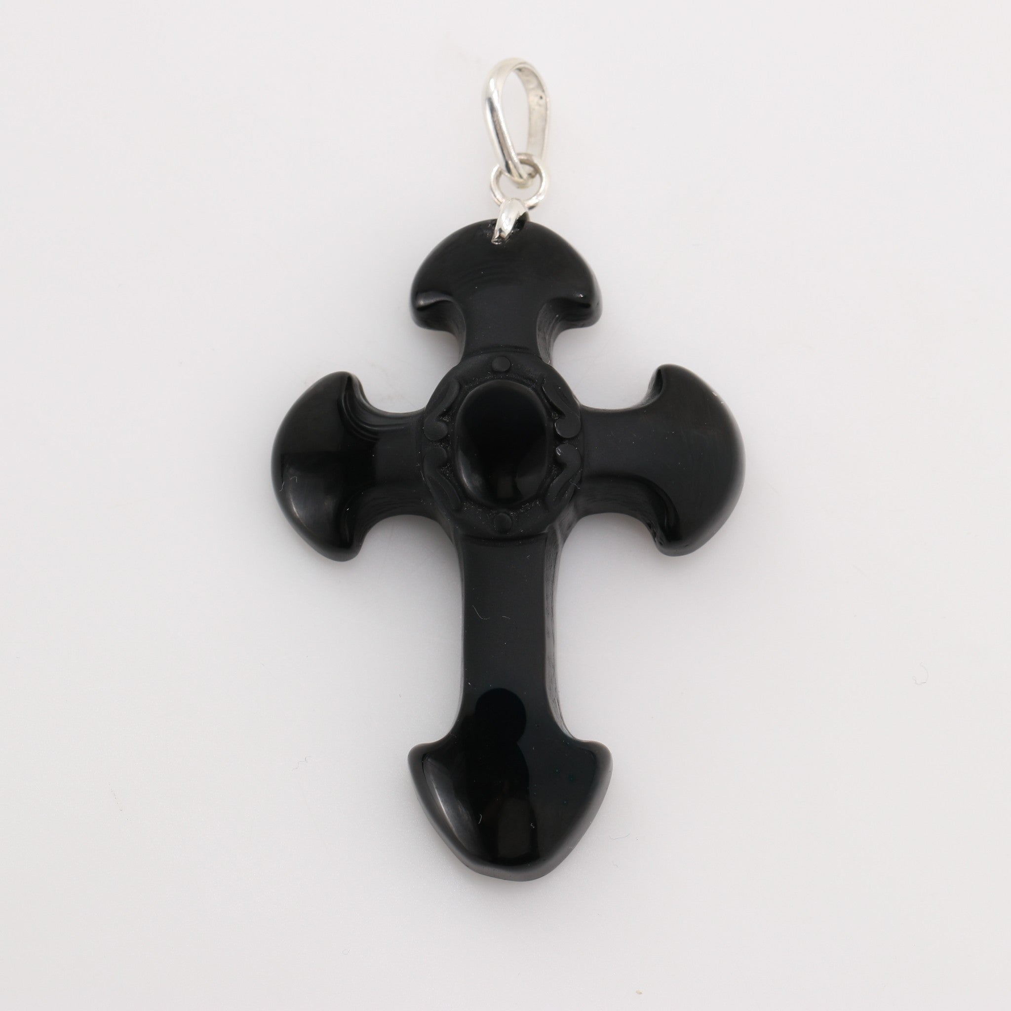 Dije Cruz tallada en Obsidiana Negra - Dijes