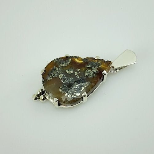 Dije de Calcedonia con Marcasita - Dijes