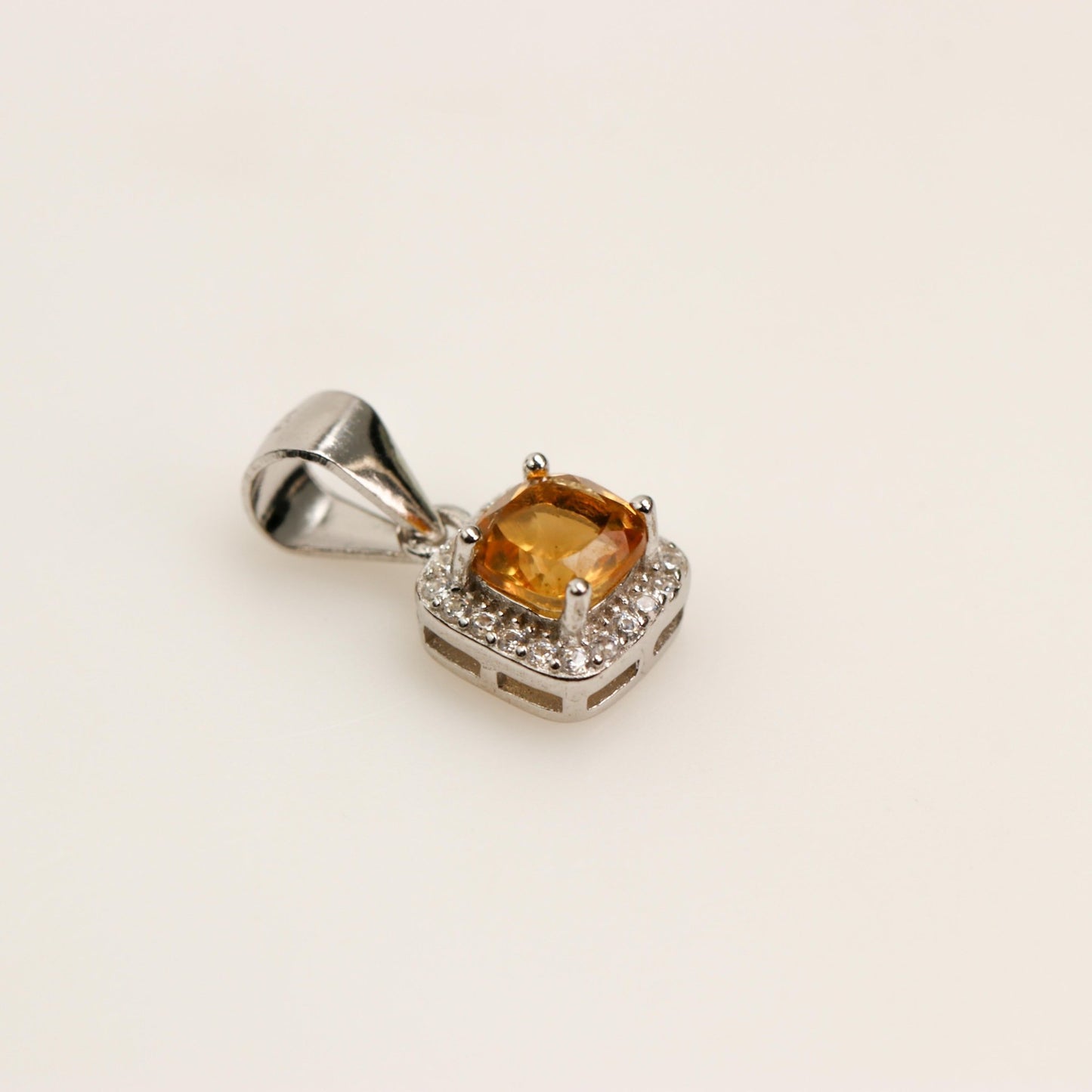 Dije de Citrino y cubic zirconia - Dijes