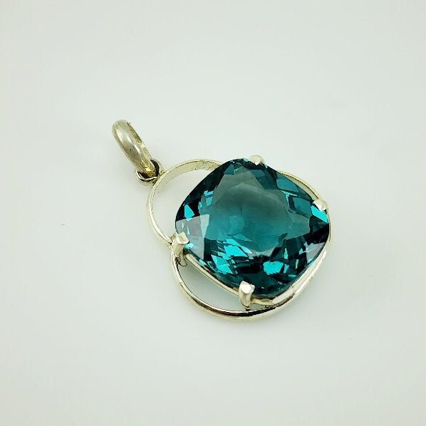 Dije de Cuarzo Aqua Aura - Dijes