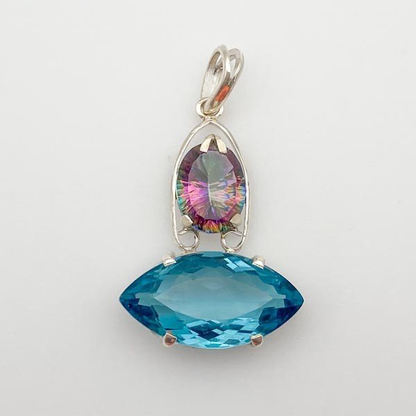 Dije de Cuarzo Aqua Aura y Cuarzo Místico - Dijes