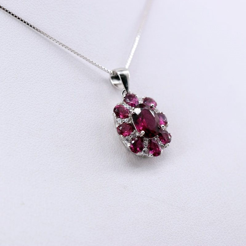 Dije de Granate Rodolita y cubic zirconia con cadena 45 cm - Dijes