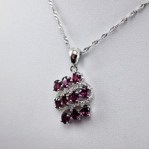 Dije de Granate Rodolita y cubic zirconia con cadena 45 cm - Dijes