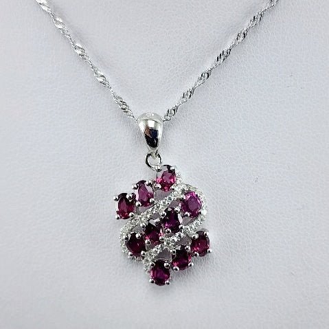 Dije de Granate Rodolita y cubic zirconia con cadena 45 cm - Dijes
