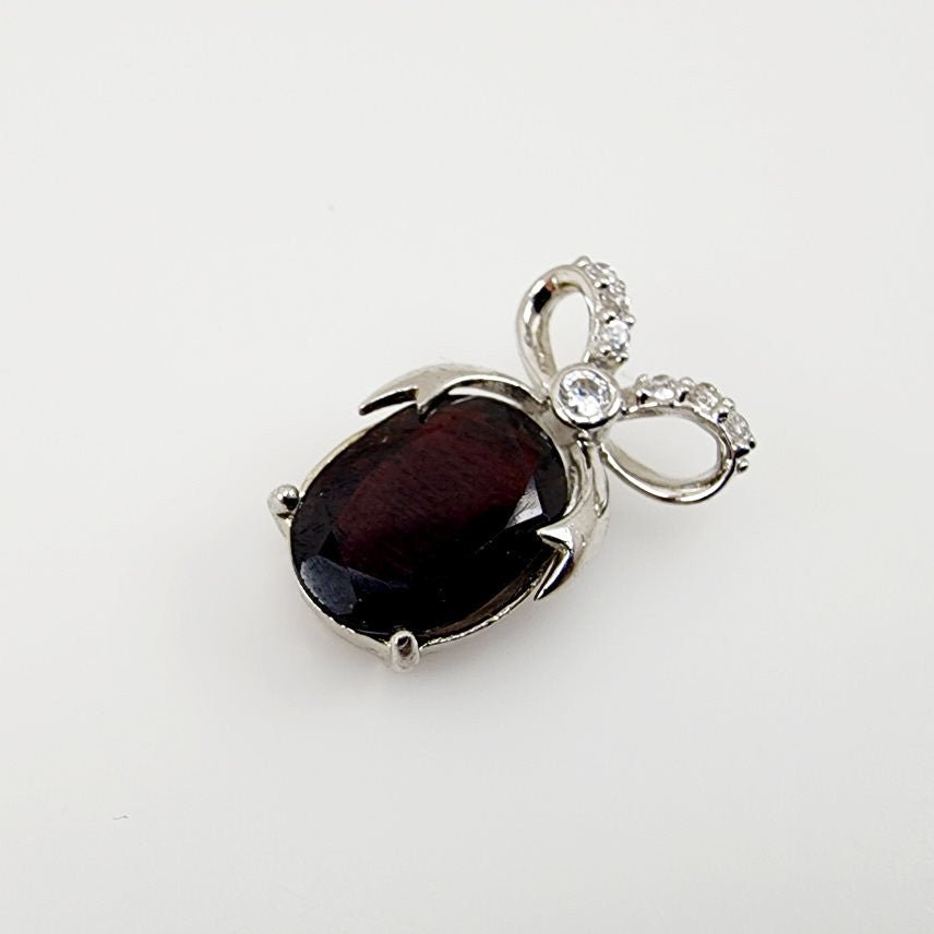 Dije de Granate y cubic zirconia - Dijes