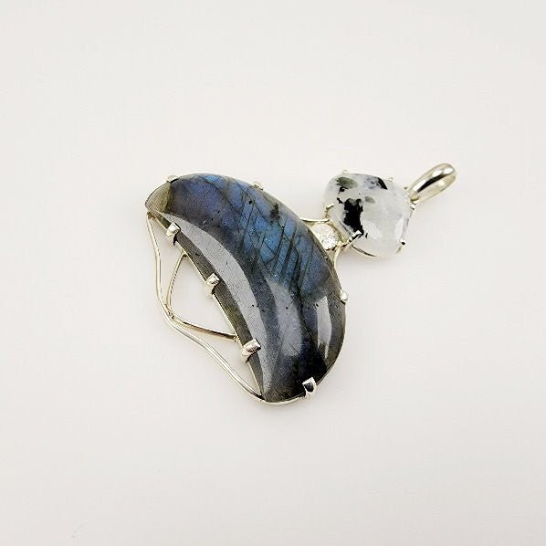 Dije de Labradorita azul y Piedra luna con turmalina negra - Dijes