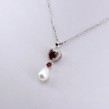 Dije de Perla, Granate y cubic zirconia con cadena 45 cm - Dijes