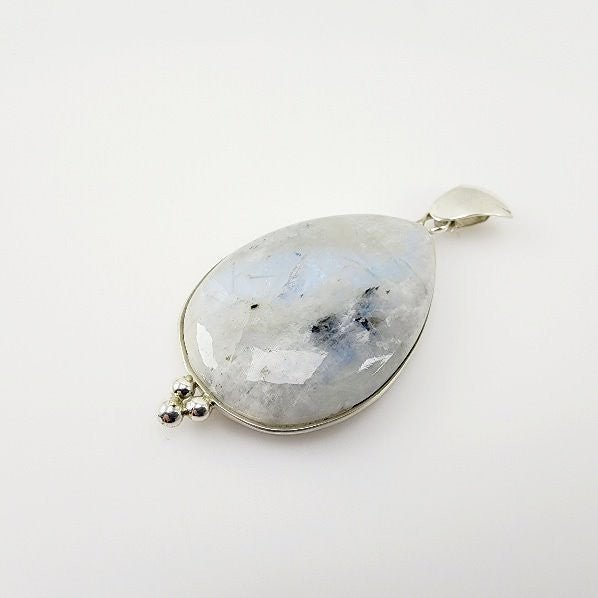Dije de Piedra Luna con turmalina negra - Dijes