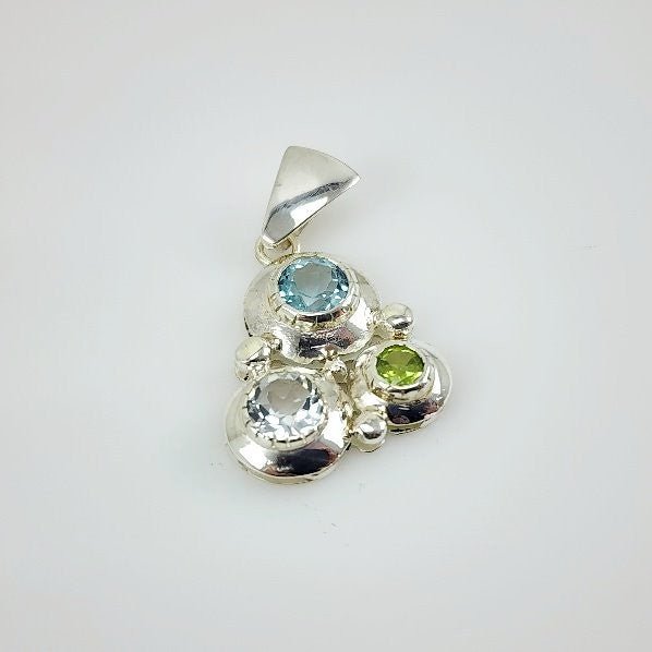Dije de Topacio Azul, Topacio Blanco y Peridoto - Dijes