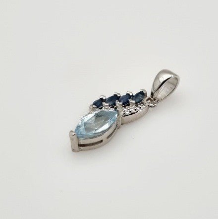 Dije de Topacio Azul, zafiro azul y Zirconia Cúbica - 